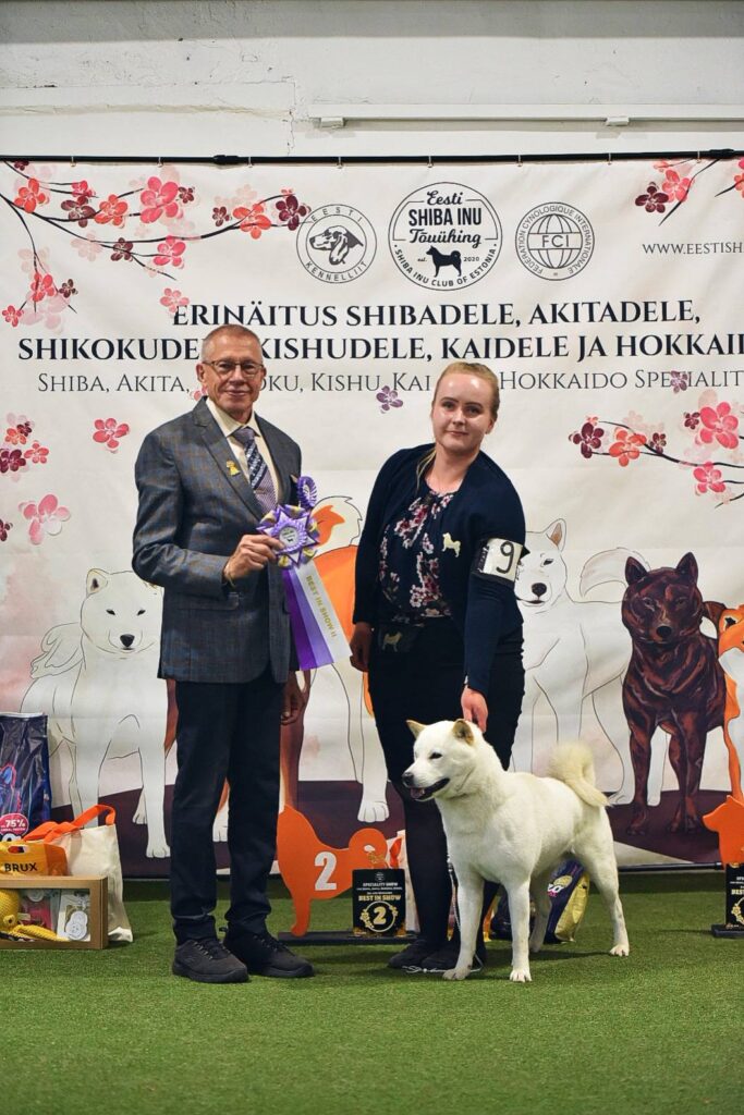 RES. BEST IN SHOW WINNER
